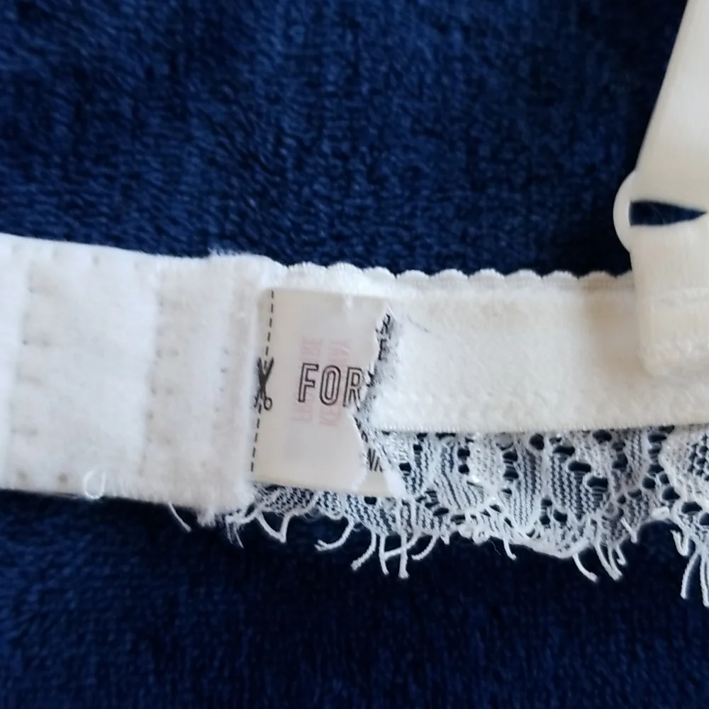 White lace bralette sz s - Picture 8 of 10